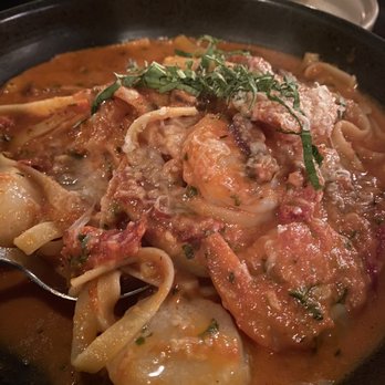 Sugo Trattoria - Fettuccini , Prawns & Scallops - Italian Near Me - Petaluma, California Sugo Trattoria - Fettuccini , Prawns & Scallops - Italian Near Me - Petaluma, California