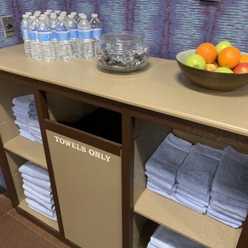 Marriott Columbus Northwest - Classy move offering up a post-workout piece of fruit to road weary travelers. - Hotels Near Me - Dublin, Ohio Marriott Columbus Northwest - Classy move offering up a post-workout piece of fruit to road weary travelers. - Hotels Near Me - Dublin, Ohio