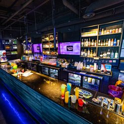 MAIN BAR