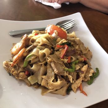 Thai Jasmine Cuisine - Thai Near Me - Pasadena, Texas
