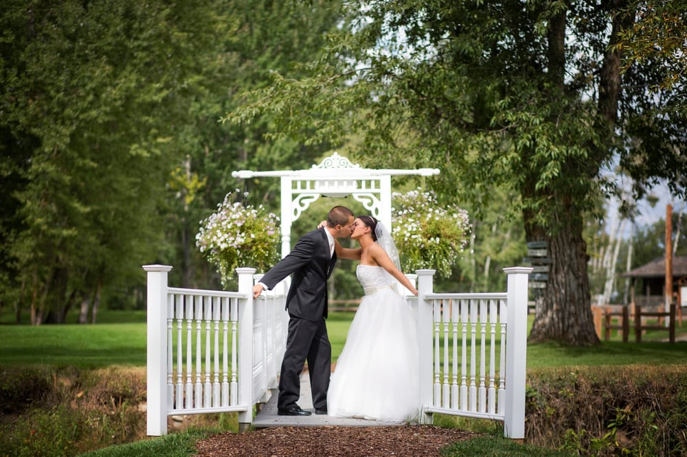 GALLATIN RIVER HIDEAWAY WEDDING AND EVENT VENUES 22 Photos 135