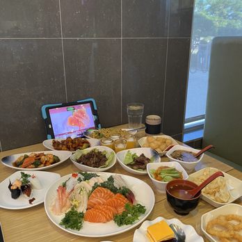 Makimono - Foods - Japanese Near Me - Bowmanville, Ontario Makimono - Foods - Japanese Near Me - Bowmanville, Ontario