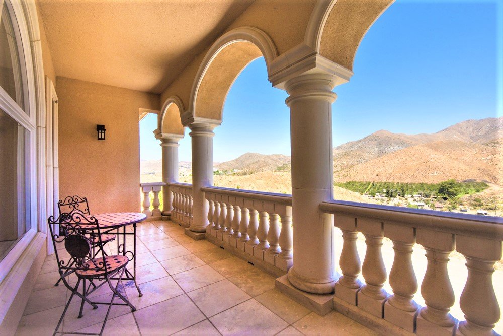 ELIZABETH FENLEY PINNACLE ESTATE PROPERTIES Updated May 2024 24501