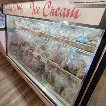 Lazy Dog Chocolateria - Ice Cream & Frozen Yogurt Near Me - Grass Valley, California