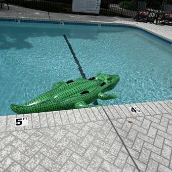 Pleasanton Glen Apartment Homes - Adorable Croc - Apartments Near Me - Pleasanton, California Pleasanton Glen Apartment Homes - Adorable Croc - Apartments Near Me - Pleasanton, California