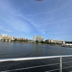 Annapolis Electric Boat Rentals