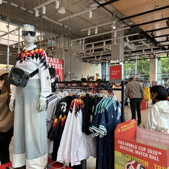 Adidas - Accessories Near Me - Vancouver, British Columbia Adidas - Accessories Near Me - Vancouver, British Columbia