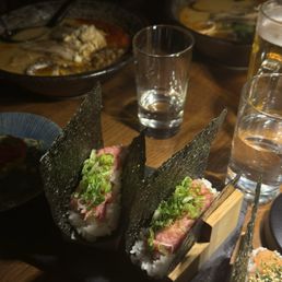 Hand roll Hand roll
