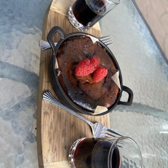 Idle Hour Winery & Kitchen - cheesecake and port - Wineries Near Me - Oakhurst, California Idle Hour Winery & Kitchen - cheesecake and port - Wineries Near Me - Oakhurst, California