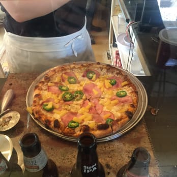 LouEddie's Pizza - Pizza Near Me - Skyforest, California