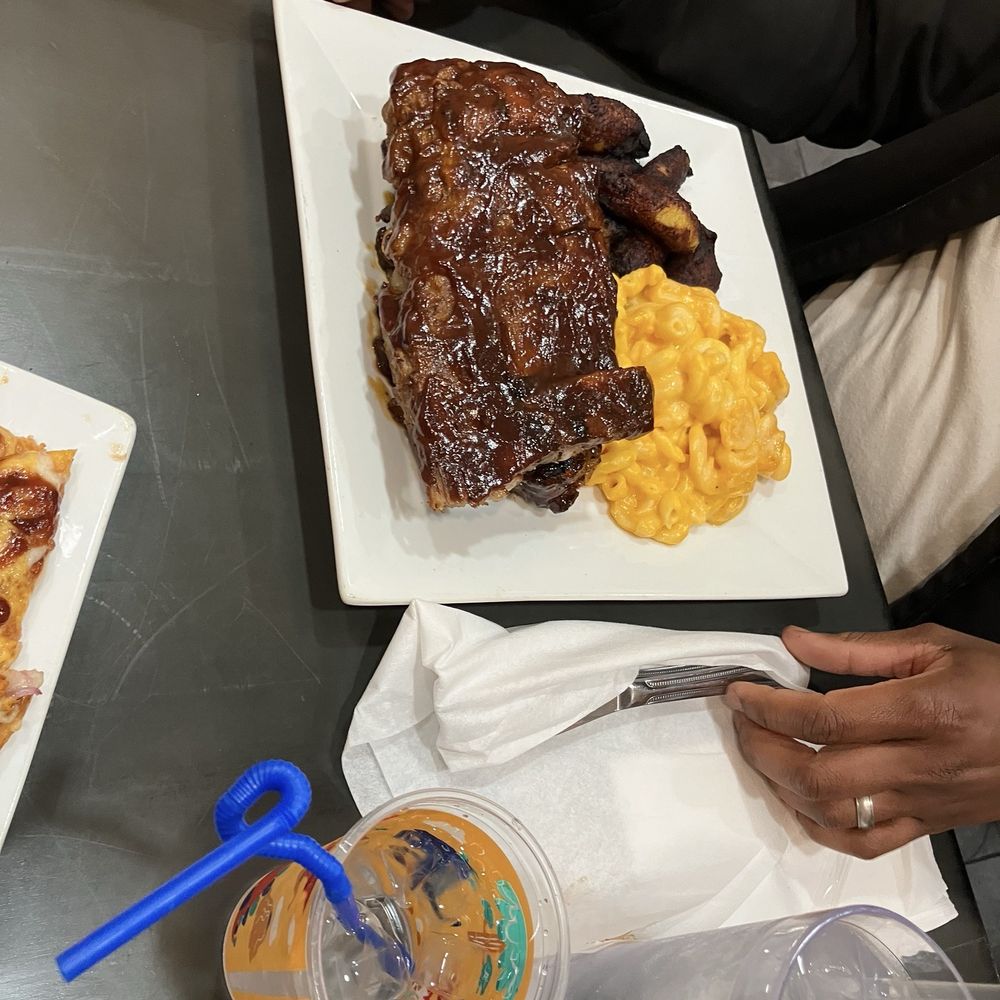 Chef BobbyD Restaurant & Catering - 1/2 rack 6 wings with Mac & Cheese and plantains - Caribbean Near Me - Baltimore, Maryland