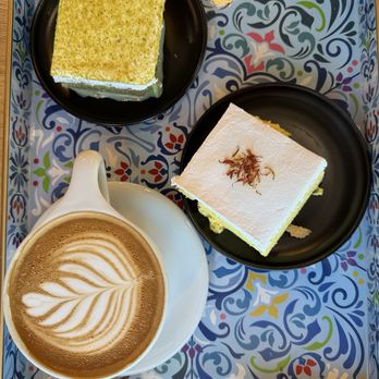 Qamaria Coffee - Mocha Latte Mufawaar - Coffee & Tea Near Me - Fullerton, California