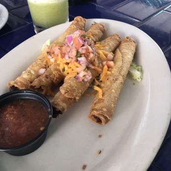 Dinghy Dock - Chicken taquitos - Caribbean Near Me - Culebra, Puerto Rico Dinghy Dock - Chicken taquitos - Caribbean Near Me - Culebra, Puerto Rico