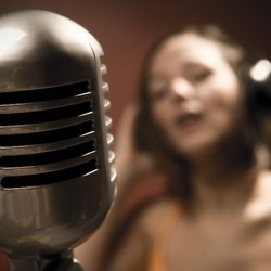 Resound School of Music - Study with a trained vocal coach and take your singing skills to the next level. resoundschool.com/voice-lessons/