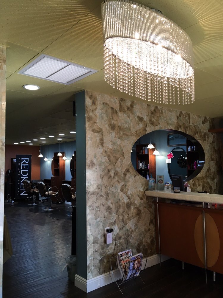 Studio 22 Salon & Spa Image