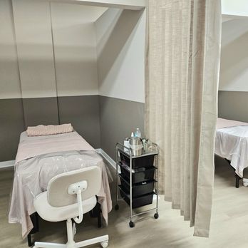 Miel K-Beauty spa - Treatment room - Skin Care Near Me - Arlington Heights, Illinois Miel K-Beauty spa - Treatment room - Skin Care Near Me - Arlington Heights, Illinois