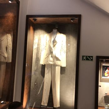 Hard Rock Cafe - Cocktail Bars Near Me - Porto, 13