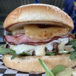 4 Real Burgers