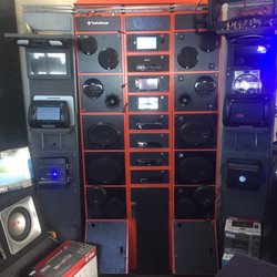 Headrest DVD players