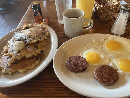Cracker Barrel Old Country Store by null