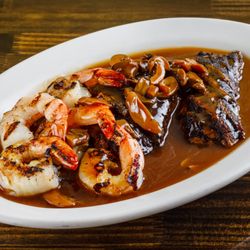 El Punto Familiar - Beef Skirt Steak w/ Grilled Shrimp / Churrasco con Camarones a la parrilla