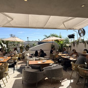 Esperanza Cocina de la Playa - Seafood Near Me - Manhattan Beach, California