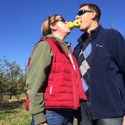 Hy's Cider Mill - Love at first bite