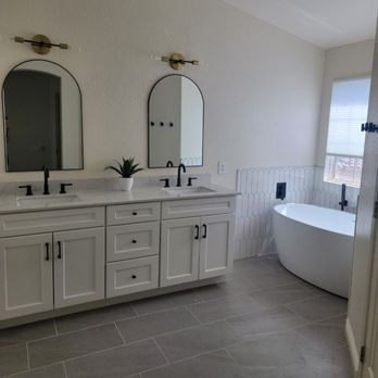 AZ Construction & Renovation - Master bathroom after - General Contractors Near Me - Tucson, Arizona
