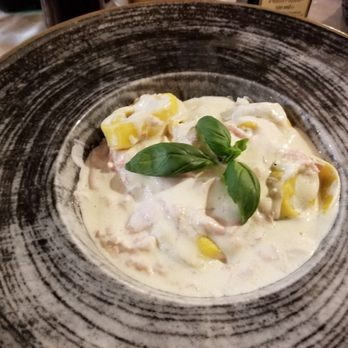 Ca' Dolfin - Cheese tortellini in cream sauce with ham. - Pizza Near Me - Venezia, VE
