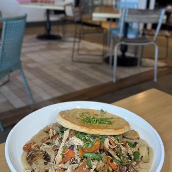 Noble Rotisserie - Pot Pie - Chicken Shop Near Me - Long Beach, California