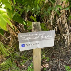 Joy & Gordon Patterson Botanical Garden - Took my kitty to the gardens