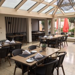Hotel Brauerei Walter - ... der Wintergarten, am Morgen der Frühstücksraum, ist irgendwie .... ungemütlich...