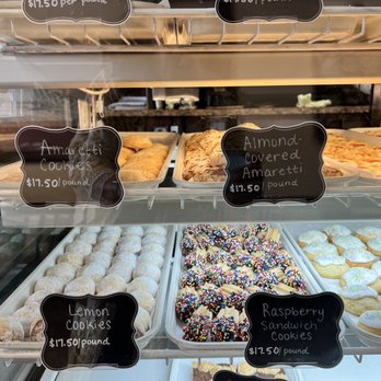 Amaretti Desserts - Desserts Near Me - Jacksonville, Florida