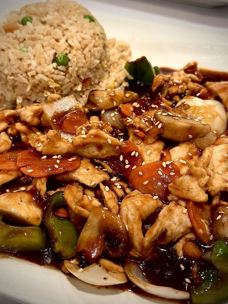 Lucky House Chinese Restaurant