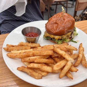 Ashland Hill - Ashland Hill Burger - Beer Gardens Near Me - Santa Monica, California Ashland Hill - Ashland Hill Burger - Beer Gardens Near Me - Santa Monica, California