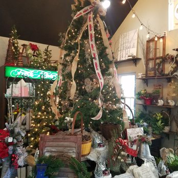 Hollon Flowers - Inside - Florists Near Me - Fairborn, Ohio