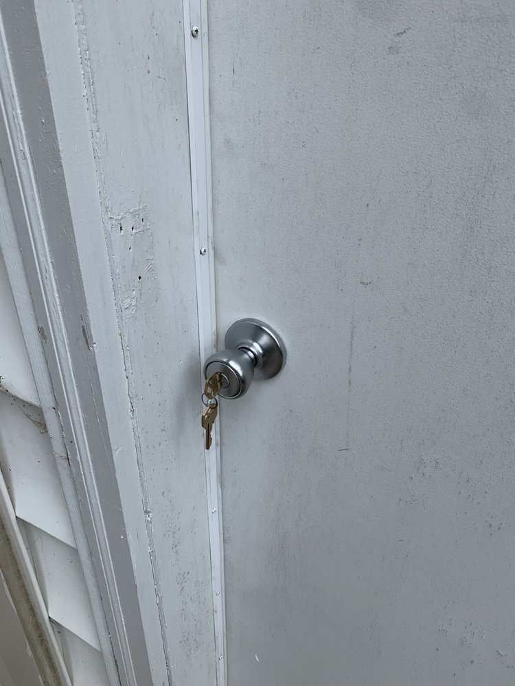 Slide of Centerville Garage Doors