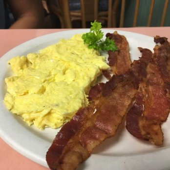 Robin's Downtown Cafe - Diners Near Me - Bradenton, Florida