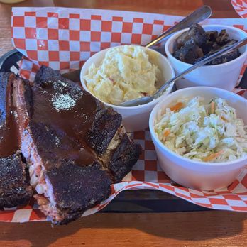 B.B.'s Lawnside BBQ - Barbeque Near Me - Kansas City, Missouri