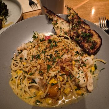 Cactus Club Cafe - Cocktail Bars Near Me - Burnaby, British Columbia