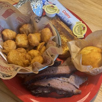 Sonny's BBQ - Brisket, Tots, Garlic Toast, Corn Nuggets and Corn Bread - Barbeque Near Me - Florida City, Florida Sonny's BBQ - Brisket, Tots, Garlic Toast, Corn Nuggets and Corn Bread - Barbeque Near Me - Florida City, Florida