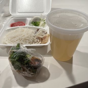 Pho 75 - Pho with rare steak Uber Eats. No flavor at all - Vietnamese Near Me - Sunrise, Florida