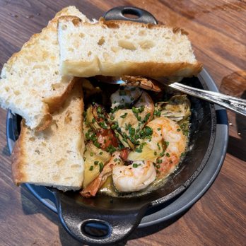 Postino Del Mar - Shrimp Scampi - Wine Bars Near Me - San Diego, California Postino Del Mar - Shrimp Scampi - Wine Bars Near Me - San Diego, California