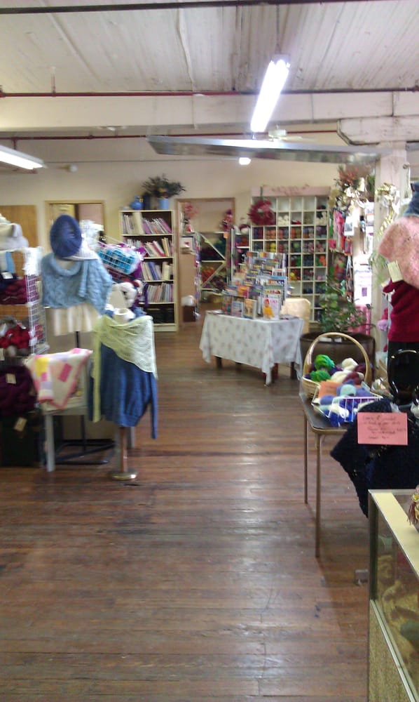 THE KNITTING NIMROD COLLECTIVE 257 Coleman Street, Belleville