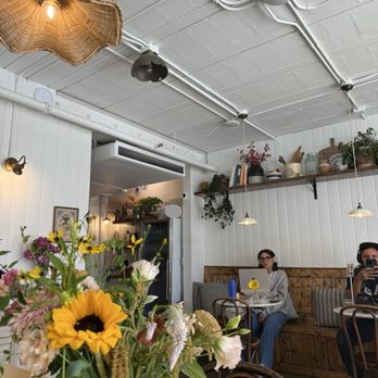 The Yellow Table Café - Inside! So beautiful and cute - Cafes Near Me - Nashville, Tennessee The Yellow Table Café - Inside! So beautiful and cute - Cafes Near Me - Nashville, Tennessee