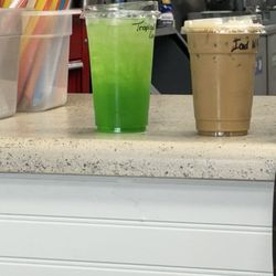 Mocha Momma's - Tropical Fizz Lemonade and Iced White Chocolate Mocha Latte