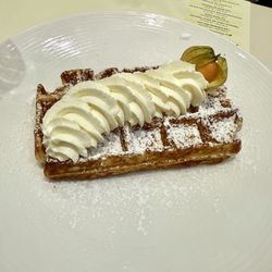 La maison des desserts - Belgian waffle