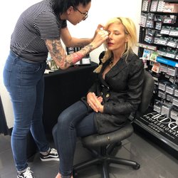 Sally Beauty - Look they will apply your lashes