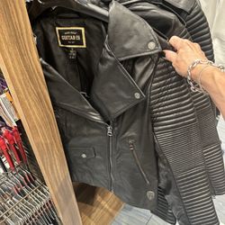 Hard Rock-Rock Shop