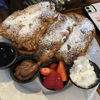 Lemoni Cafe - French Toast - Breakfast & Brunch Near Me - Miami, Florida Lemoni Cafe - French Toast - Breakfast & Brunch Near Me - Miami, Florida